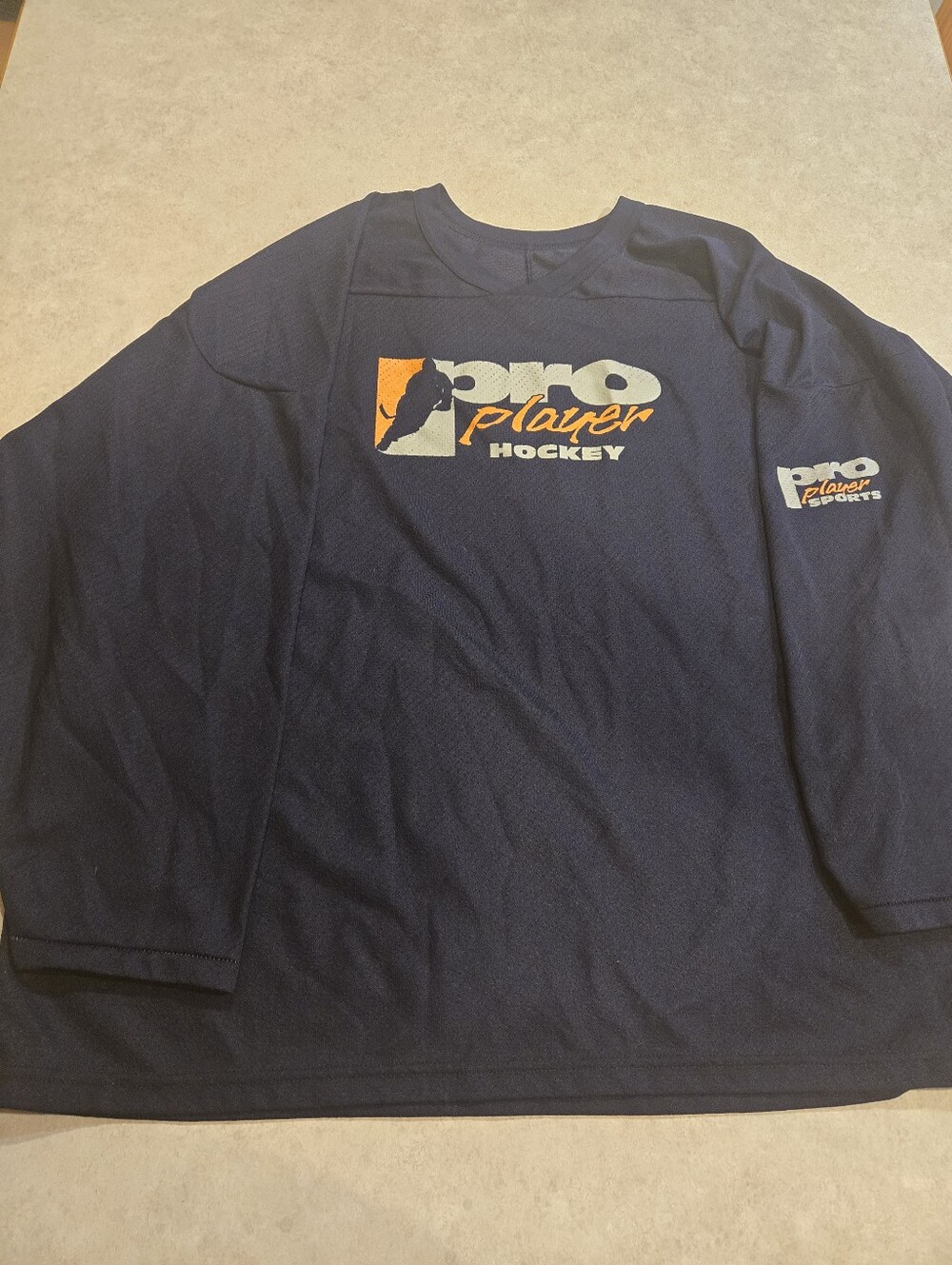 Vintage Hockey Practice Jersey. Pro Player Hockey. Size XXL.